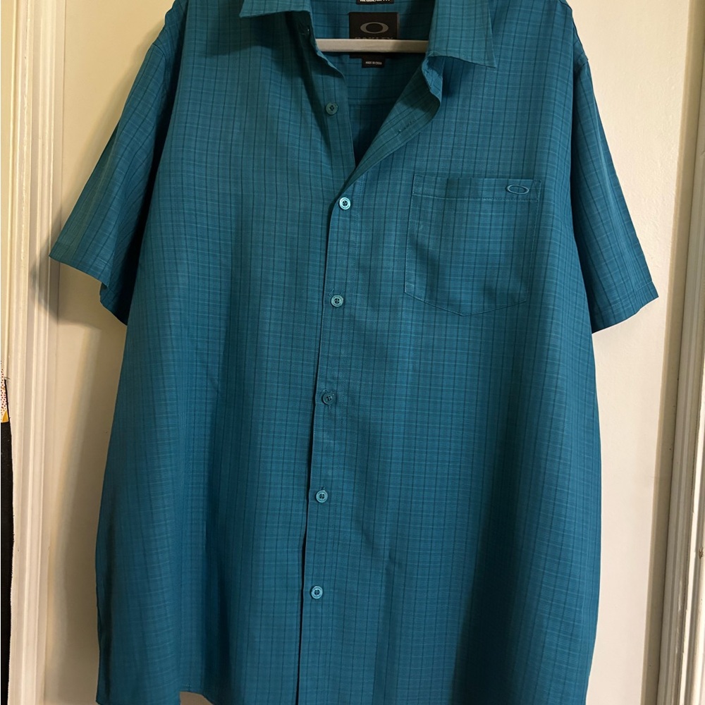 Oakley Teal Casual Button Down Shirt